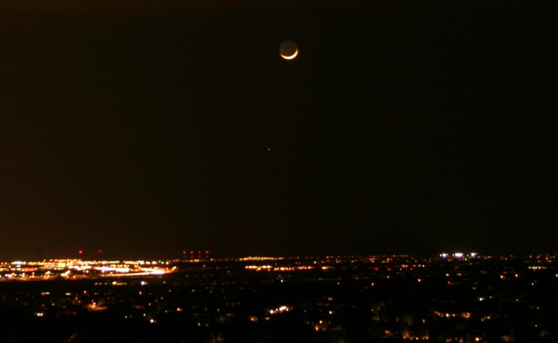 Crescent Moon and Mercury in the evening sky